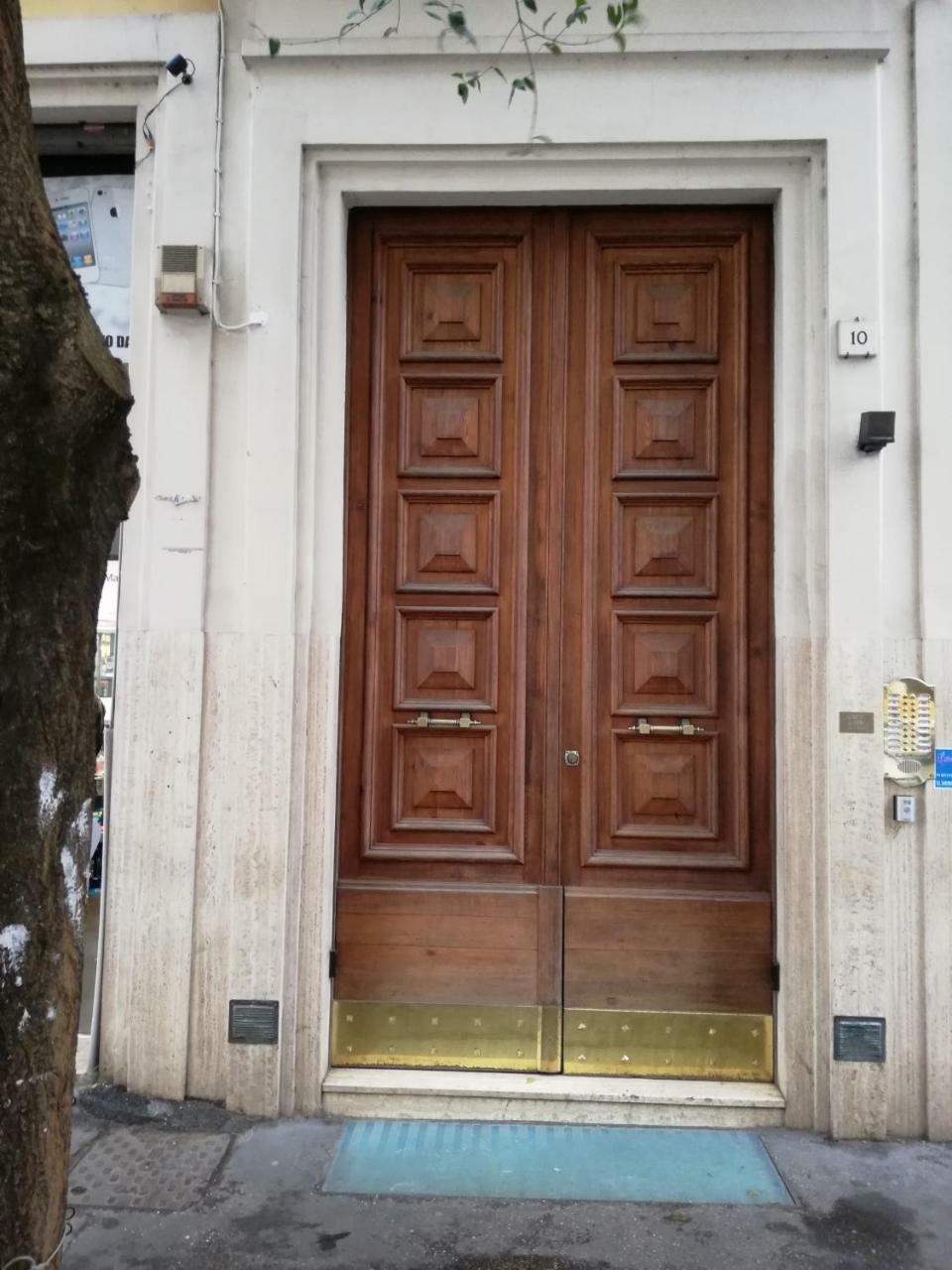 Landlord In Trastevere โรม ภายนอก รูปภาพ